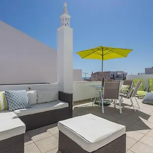 Stories 1 - Sunny Roof Terrace Apartment Alvor